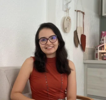 Foto de Marina Abreu, colaborador(a) na Rede Habitare
